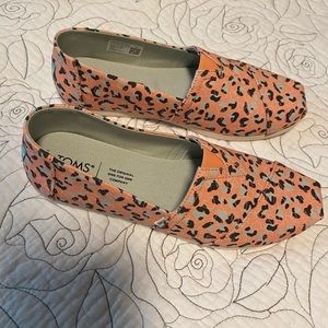 Toms Salmon Leopard Print